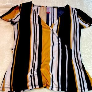 Cute no boundaries shirt cotton size Medium